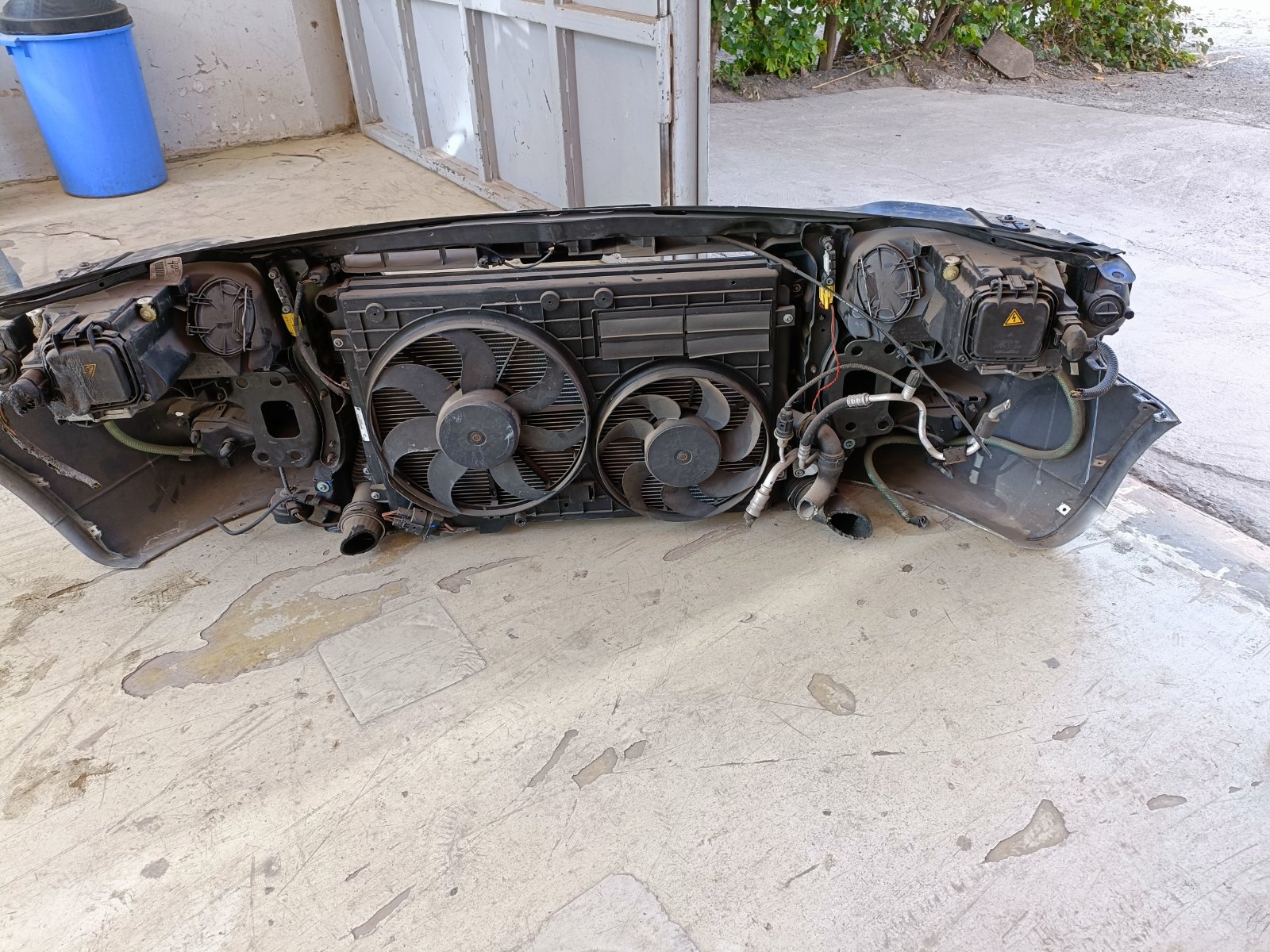 Volkswagen Golf Front Bumper Assembly with Radiator and Headlights