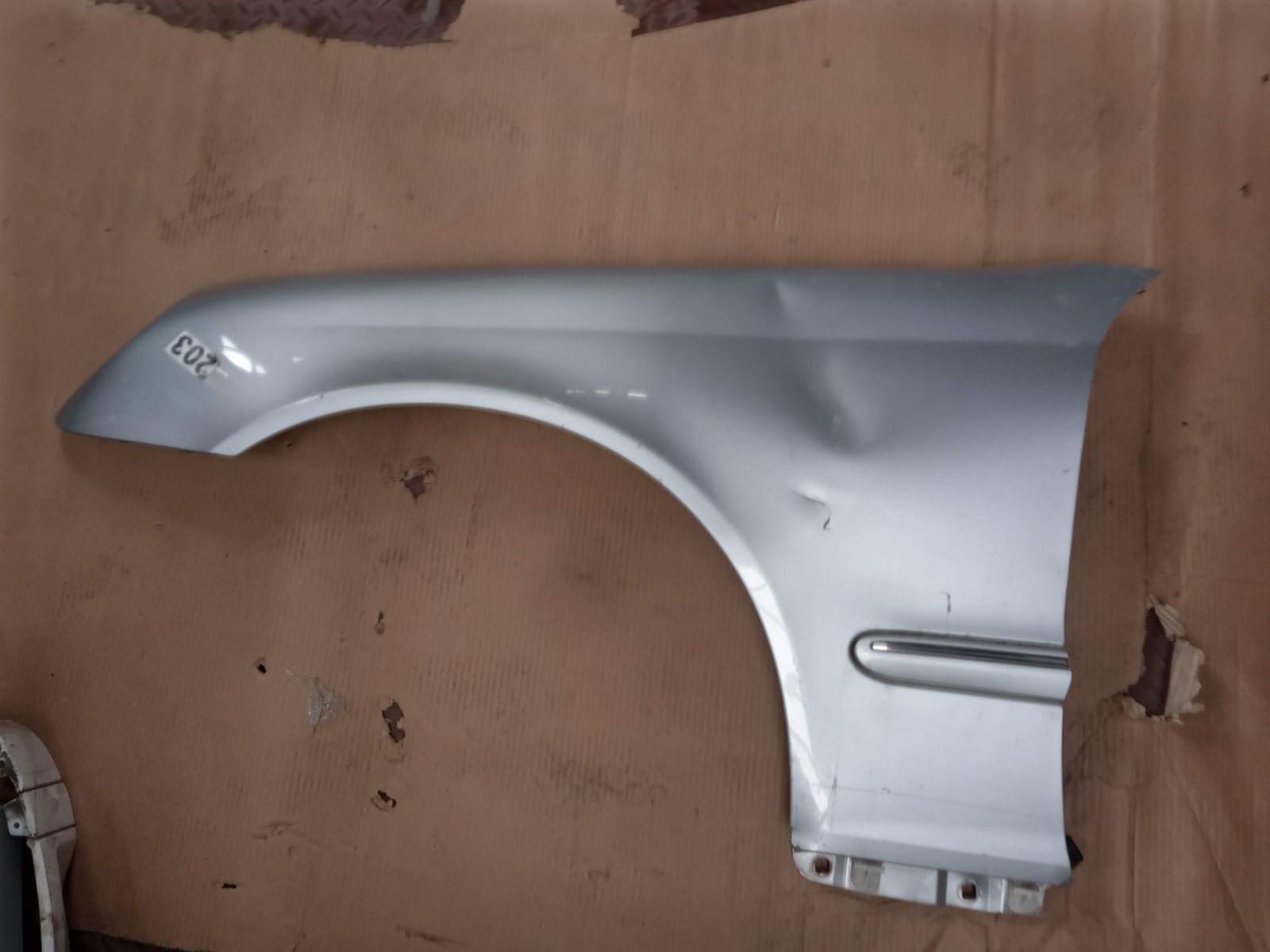 Mercedes-Benz W203 Front Fender Wing Panel Silver