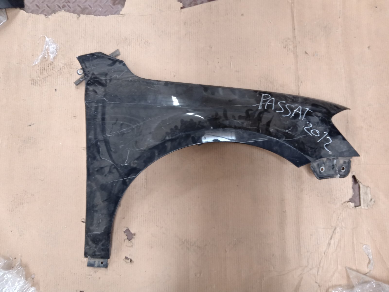 Volkswagen Passat 2012 Front Fender