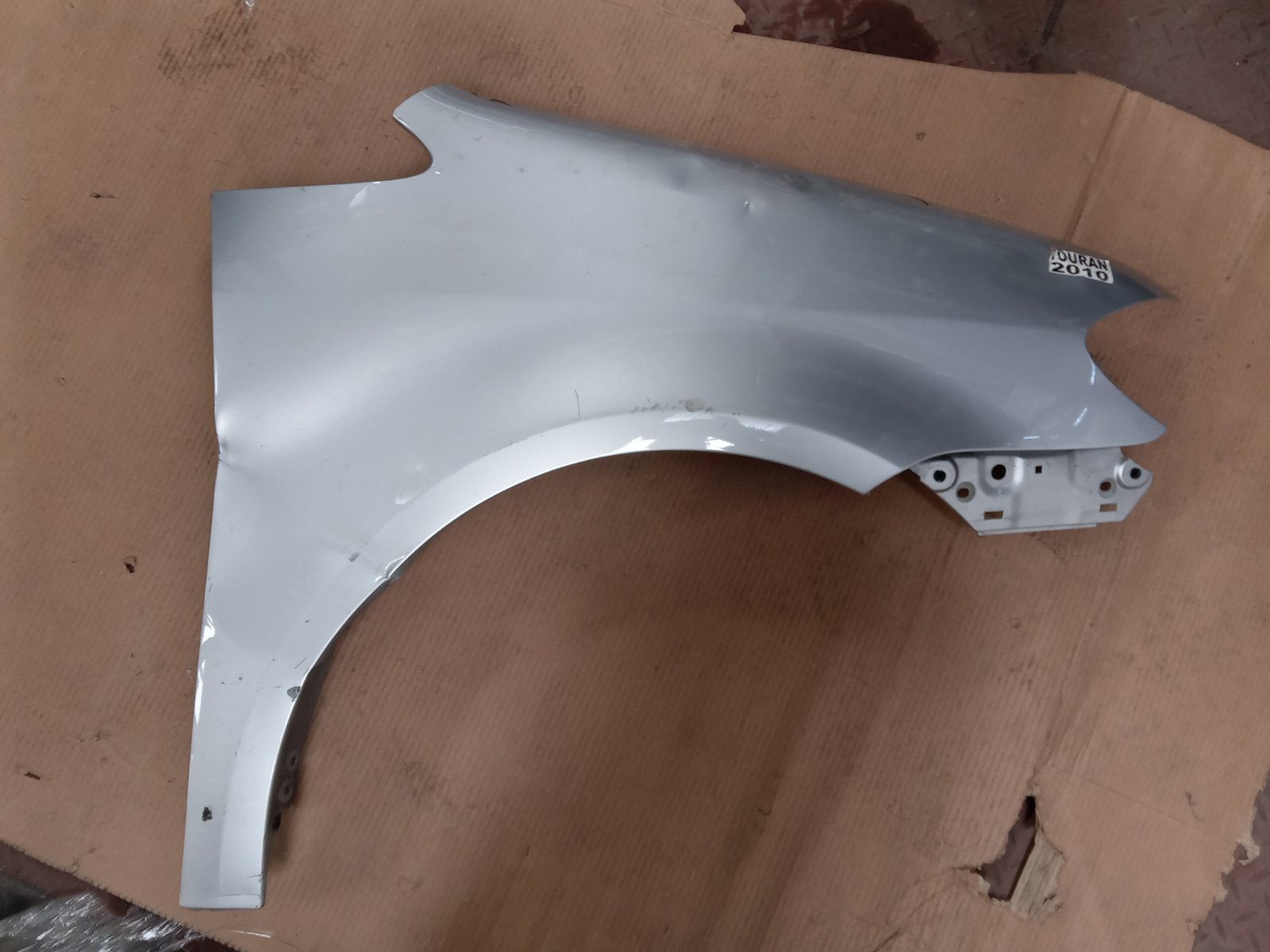 Volkswagen Touran 2010 Front Fender